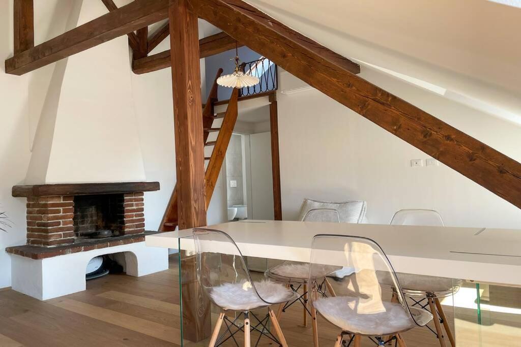 Design Apartment In The Heart Of Bolzano Ngoại thất bức ảnh