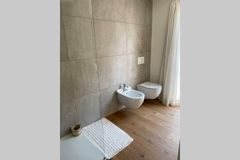 Design Apartment In The Heart Of Bolzano Ngoại thất bức ảnh
