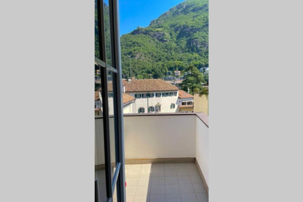 Design Apartment In The Heart Of Bolzano Ngoại thất bức ảnh